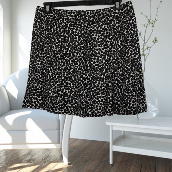 Nue Options Black & White Allover Print Sheer Lined Flowy Zip-Up Skirt Size 14P - Picture 4 of 12